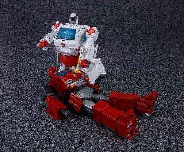 Transformers Masterpirce MP 30 Ratchet Pre Orders Up For March 2016 Release  (5 of 14)